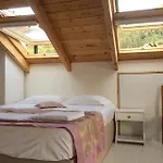 Yasemi Πανσιόν Βασιλική