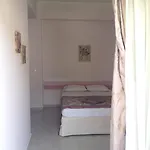 Yasemi Πανσιόν Βασιλική