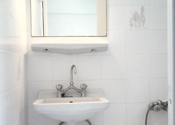 Guest house Yasemi 3*