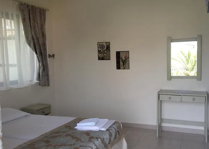 Guest house Yasemi 3*